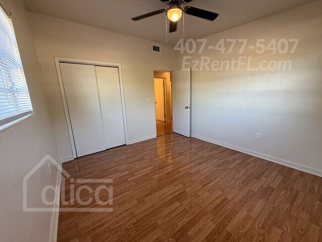 Building Photo - 6240 Bolling Dr