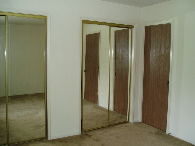 Building Photo - 6033 Leafwood Dr