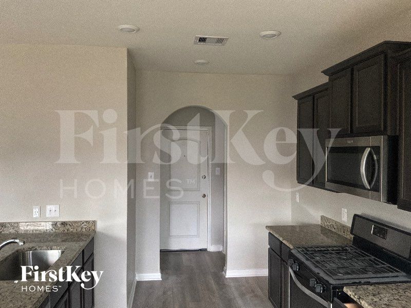 Building Photo - 26716 Frost Dr