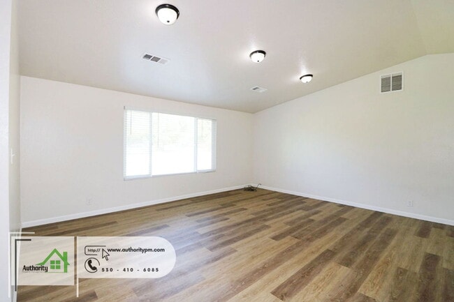 Building Photo - 8759 Airport Rd