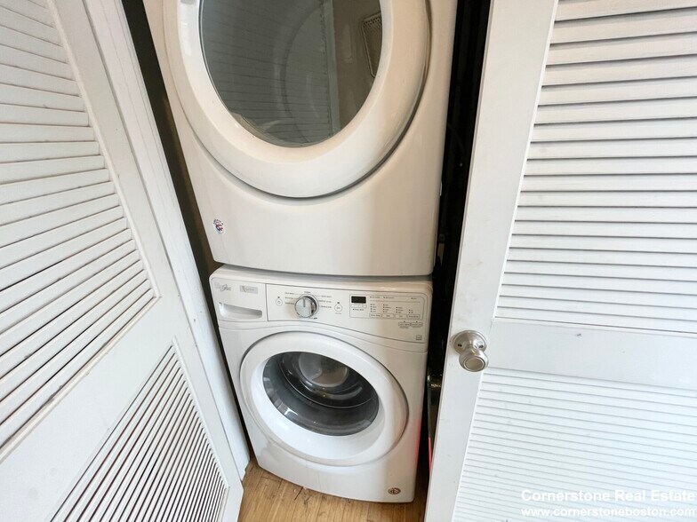 Building Photo - 1625 Tremont St