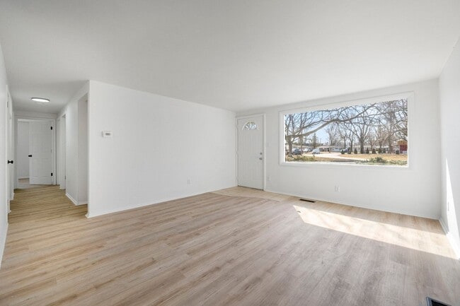 Building Photo - COMING SOON! Updated 3-Bedroom House