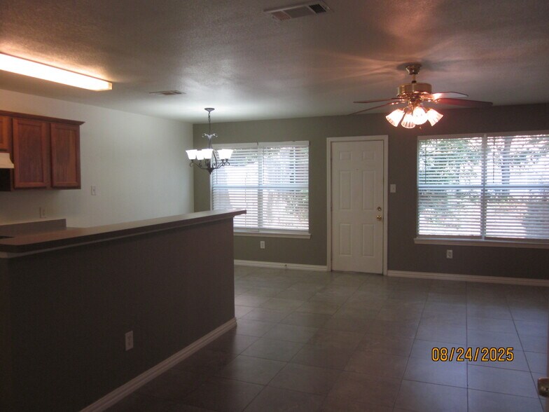 Building Photo - 7513 Ederville Rd