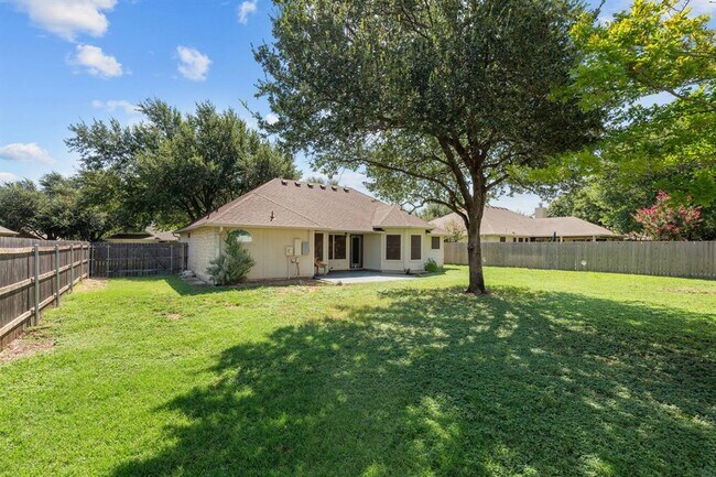 Building Photo - 2604 Bluebonnet Valley Dr