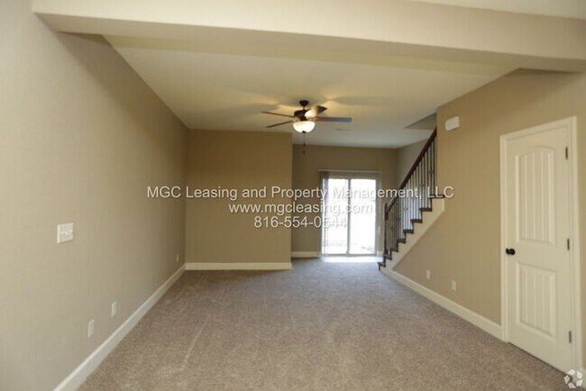 Building Photo - Eagle Creek Townhomes - Exterior Townhome - Your New Home Comes with Big Monthly Savings