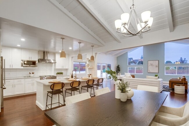 Building Photo - Beautiful house in heart of Point Loma