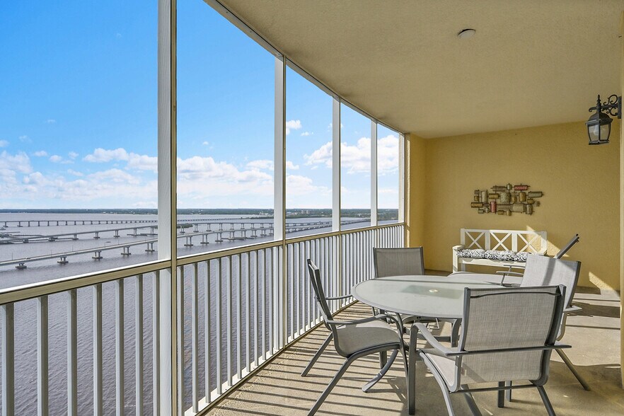 Building Photo - 2743 1st St