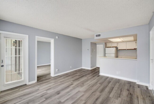 Building Photo - ONE BEDROOM ONE BATHROOM!! WATERFRONT COMMUNITY