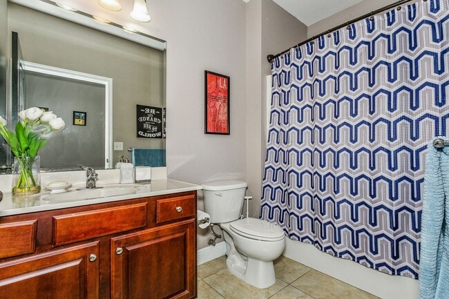 Building Photo - Four Bedroom with Outdoor Kitchen in Shalimar