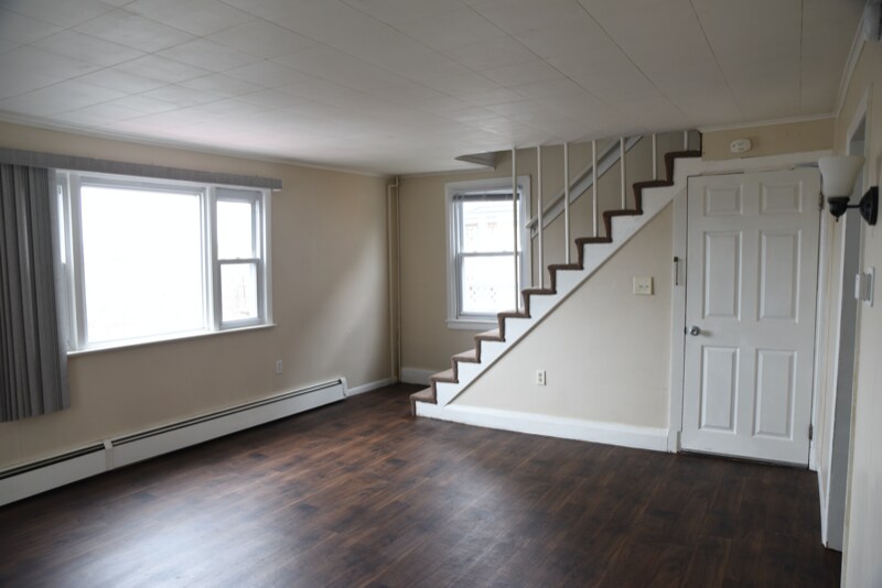 Building Photo - 2208 Lehigh St