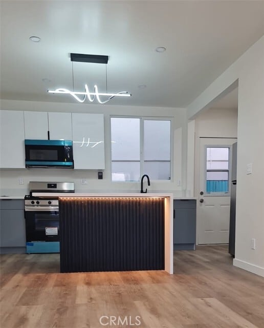 Building Photo - 3030 W 12th St