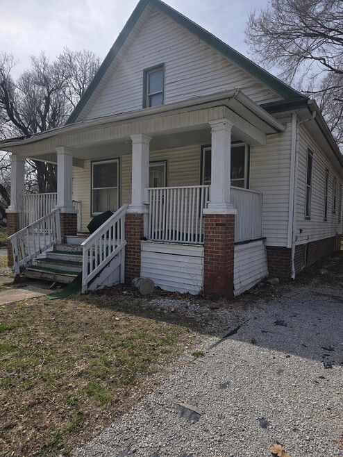 Building Photo - 1045 N Monroe St