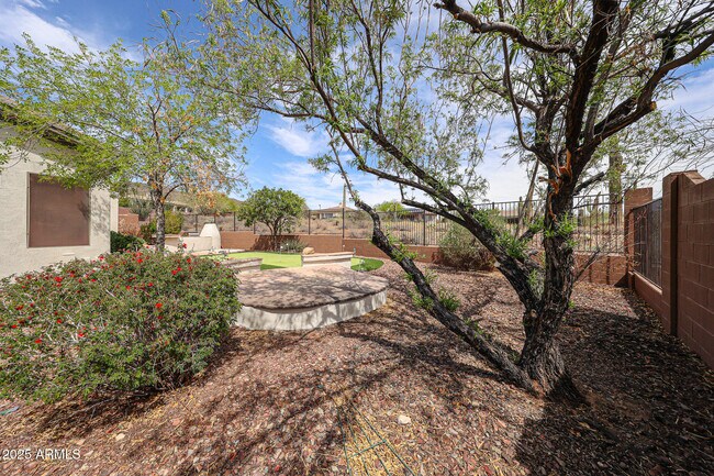 Building Photo - 41735 N Maidstone Ct