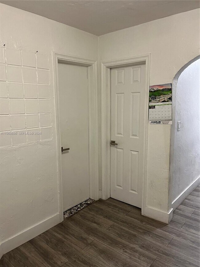 Building Photo - 1999 NW 2nd St