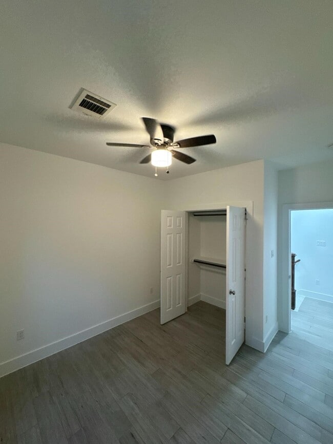 Building Photo - 8305 Prairie View Dr