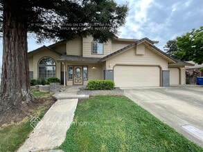 Building Photo - 238 Wren Dr