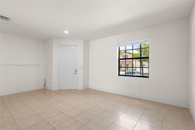 Building Photo - 9314 W 33rd Ln