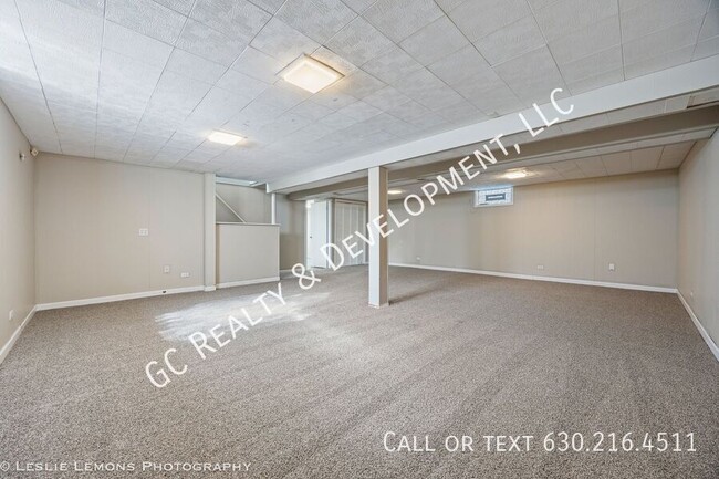 Building Photo - ***2 FREE WEEKS RENT! 3 BDRM DETACHED RANC...