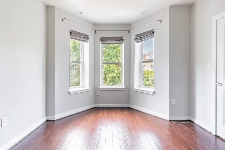 Bedroom B - Master w/ Bay Windows - 2207 Flagler Pl NW