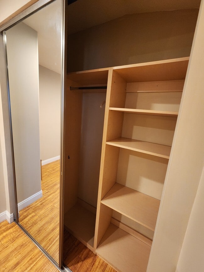 Building Photo - 11131 Sunshine Ter