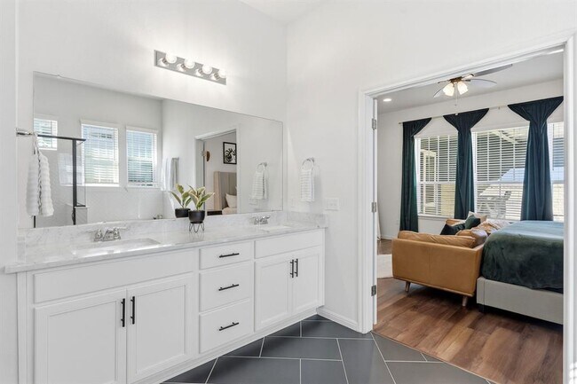 Building Photo - 8704 Apogee Blvd