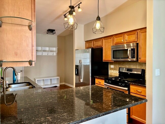 Building Photo - 2711 Odlum Dr