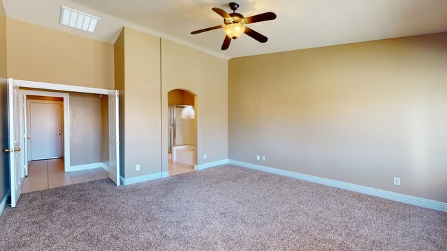 Building Photo - One Story Home Near Beautiful Mountain's Edge Community