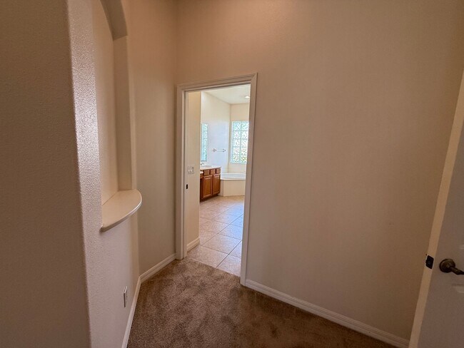 Building Photo - 4 Bedroom 3 Bath Single Family Home Laurel...
