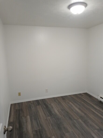 Beroom 1 - 1712 E Cataldo Ave