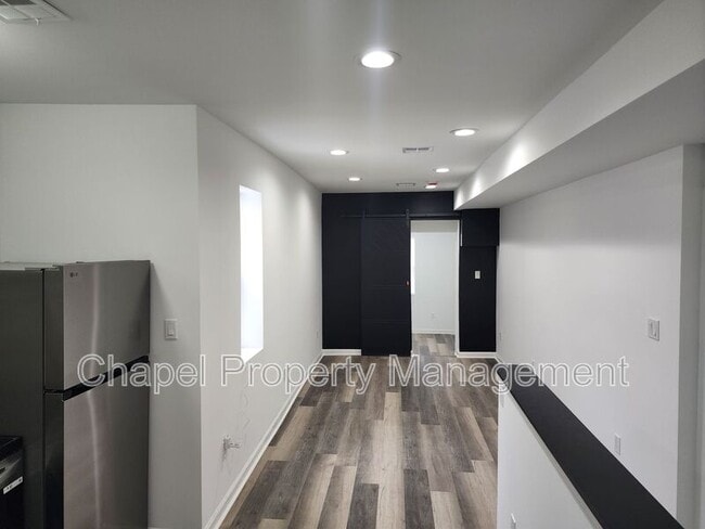 Building Photo - 5012 W Stiles St