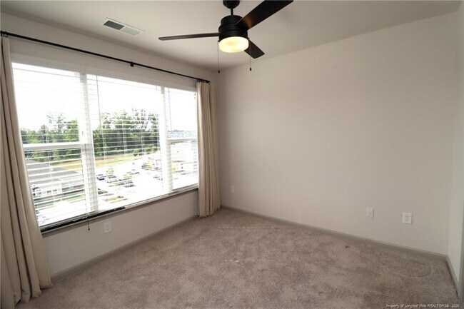 Building Photo - 2402 Gathering Sq Ct
