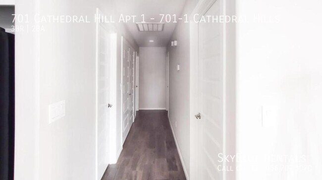 Building Photo - 701 Cathedral Hl