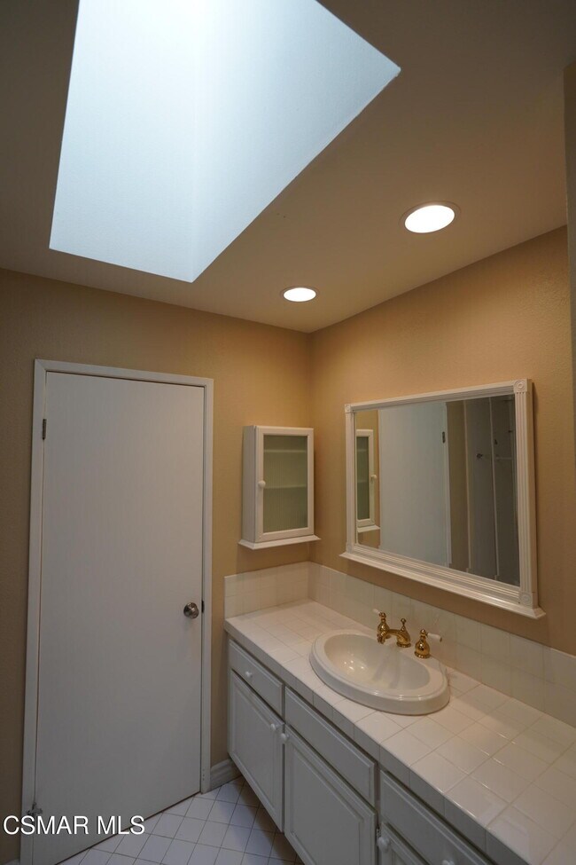 Building Photo - 2165 Crespi Ln