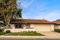 Building Photo - Perfect single-level home on a quiet Cul-d...