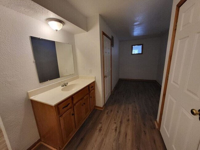 Building Photo - 1405 Neil Ln