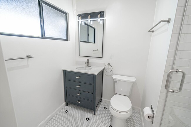 Building Photo - COMING SOON! Canoga Park 4-Bedroom Home fo...