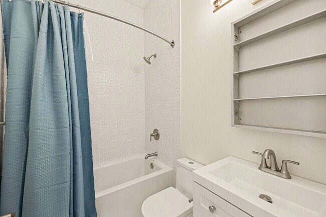 Building Photo - Brand New Home in Prime West Seattle Location - $3,900