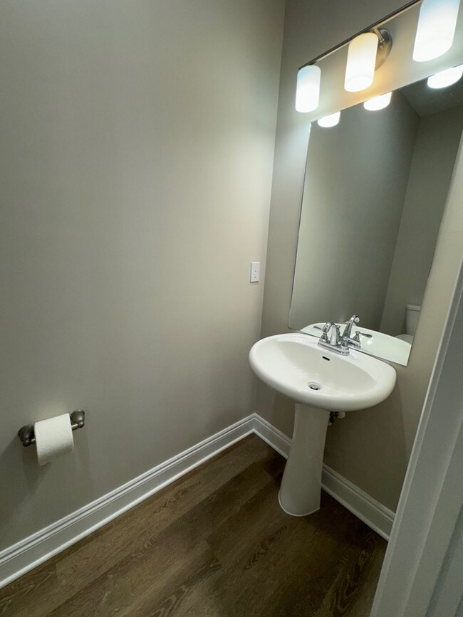 Building Photo - 207 Mosaic Dr