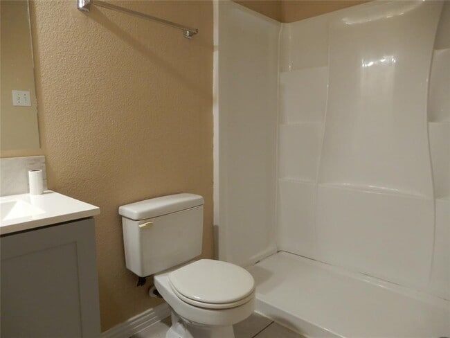 Building Photo - 941 Leadenhall Cir