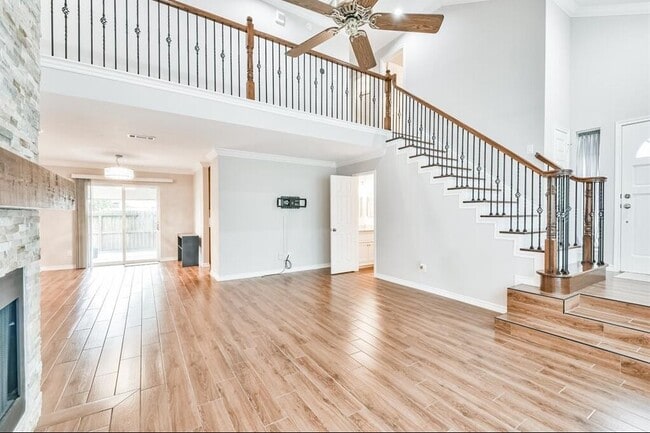 Building Photo - 10327 Brickyard Ct