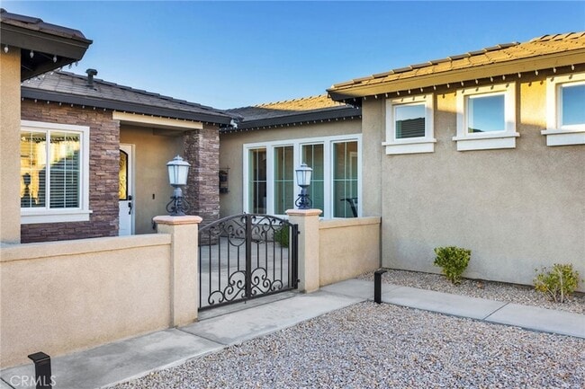 Building Photo - 17066 Takipi Rd