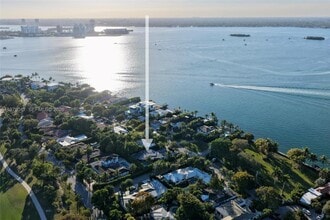 Building Photo - 1000 N Shore Dr