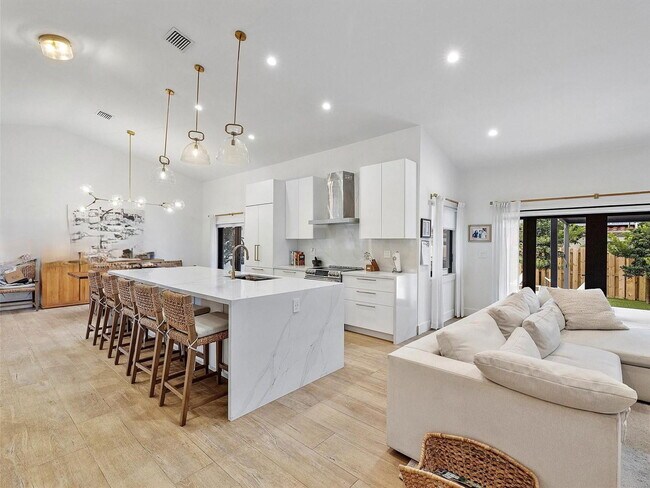 Building Photo - 3776 SW 107th Ct