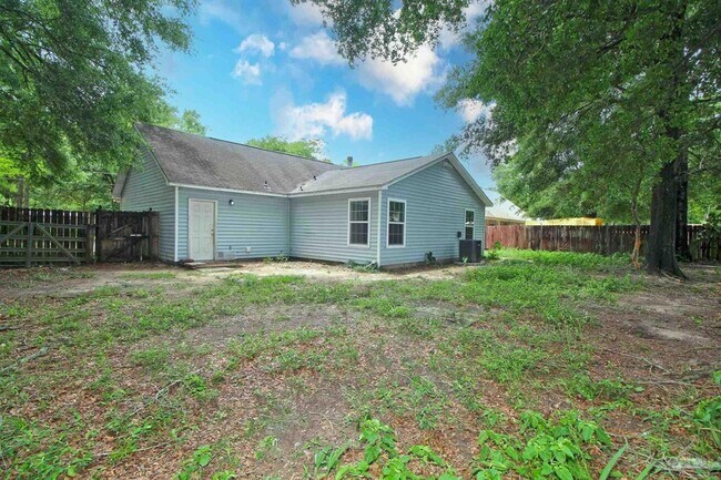 Building Photo - 6528 Hunter St