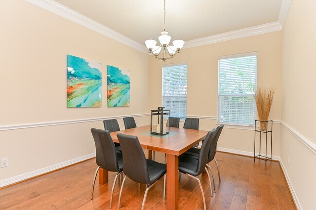 Building Photo - 1126 Sopris Dr