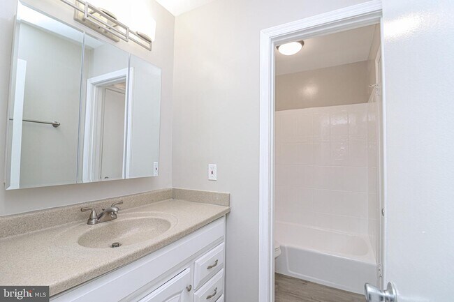 Building Photo - 1045 Brixton Ct