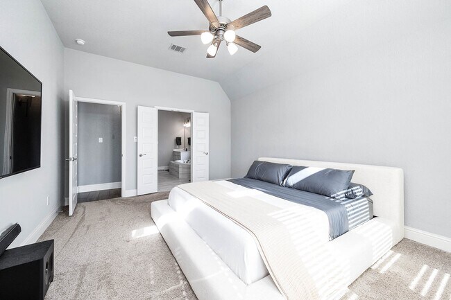 Primary Photo - 3414 Zuse St