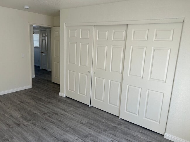 Building Photo - 2 Bed / 2 Bath Condo for Rent