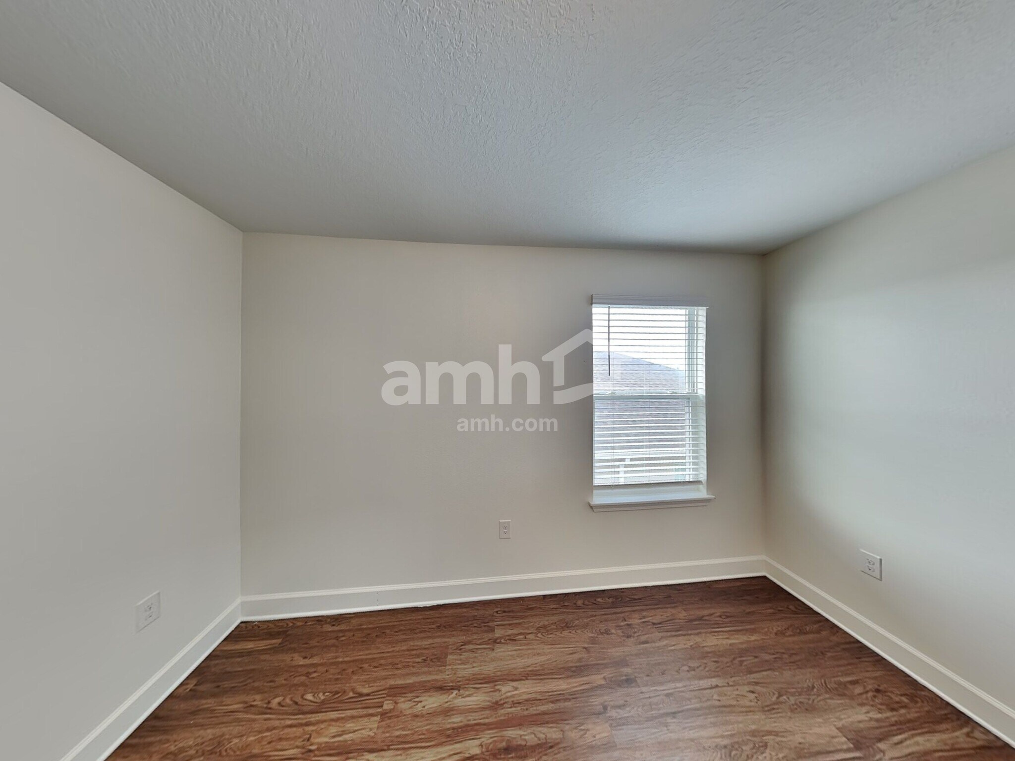 Building Photo - 315 Pine Terrace Dr