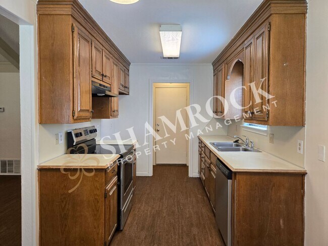 Building Photo - 3 Bedroom in Midway ISD!